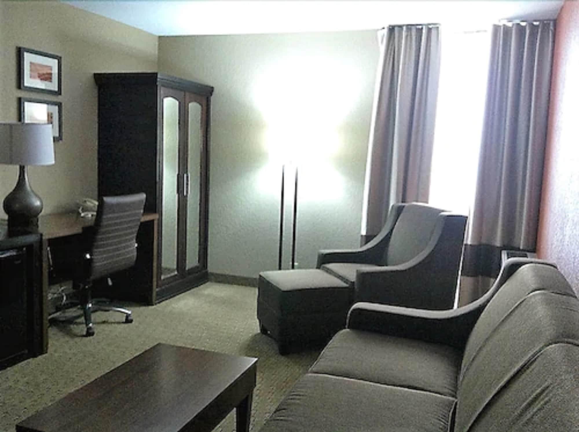 Comfort Inn & Suites Evansville Airport Bagian luar foto