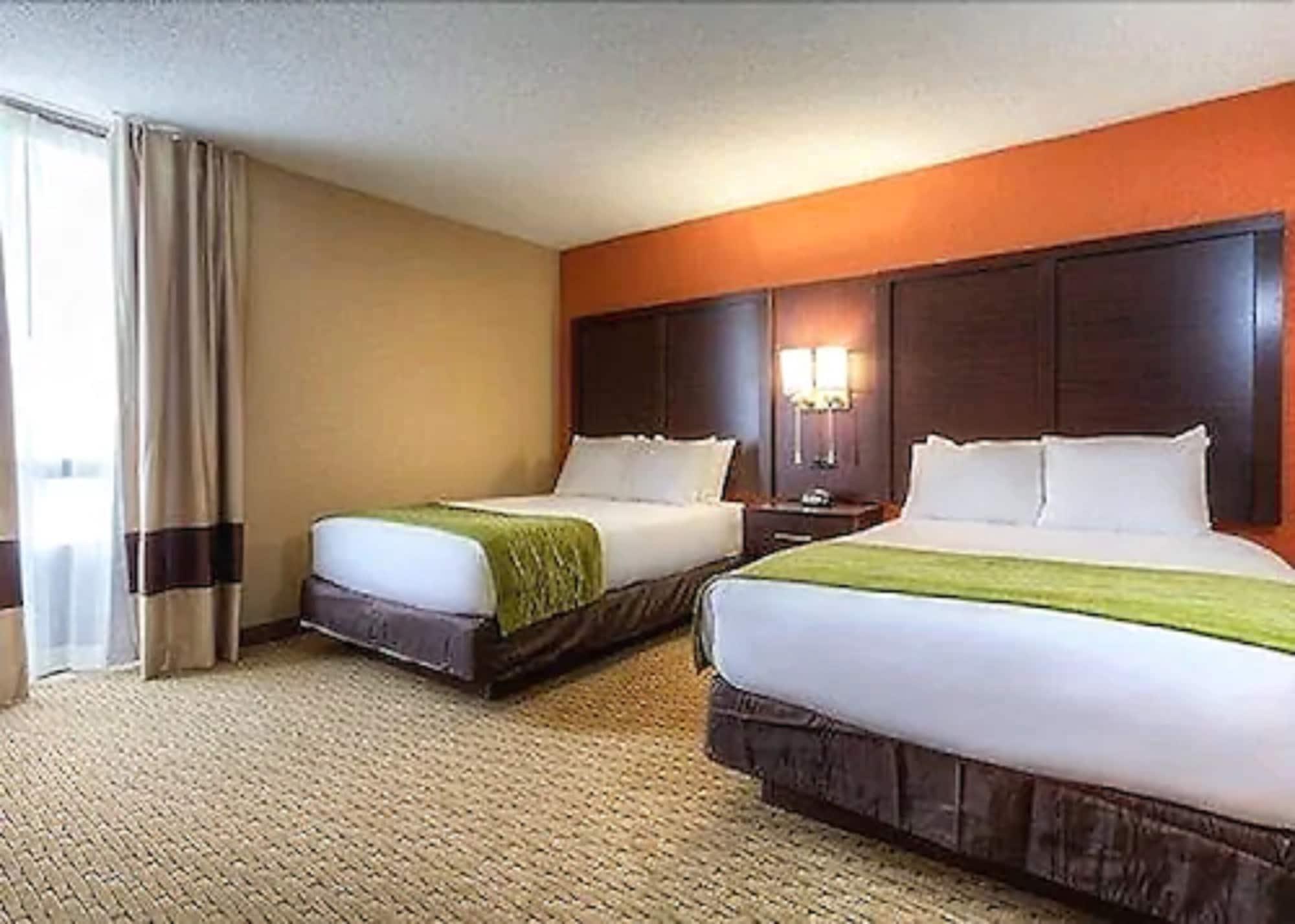Comfort Inn & Suites Evansville Airport Bagian luar foto