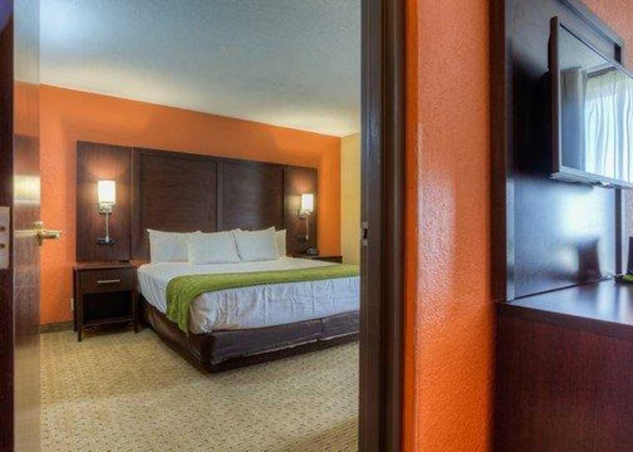 Comfort Inn & Suites Evansville Airport Bagian luar foto