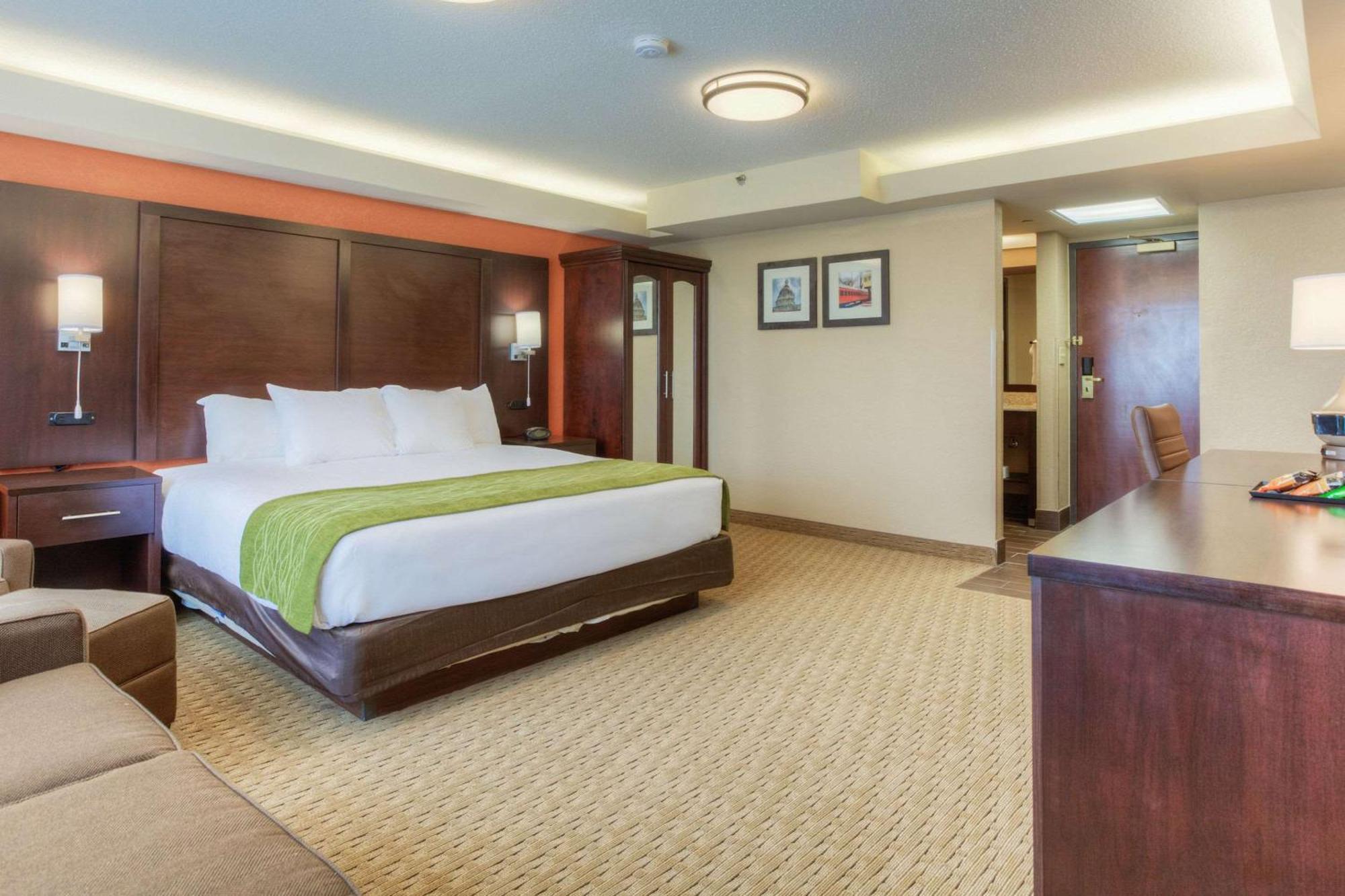 Comfort Inn & Suites Evansville Airport Bagian luar foto