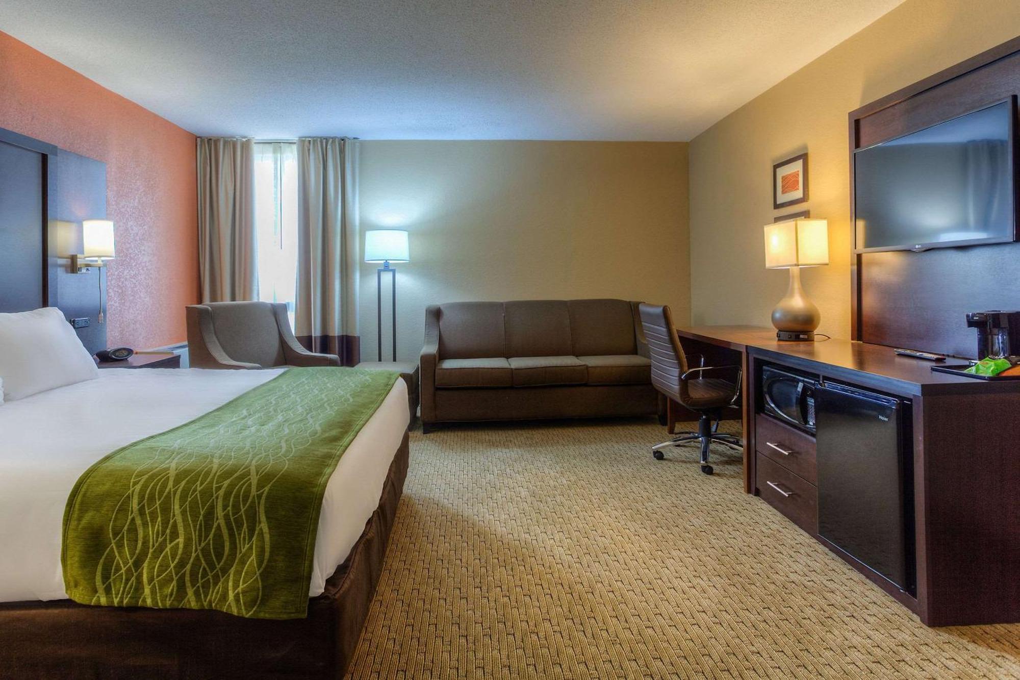 Comfort Inn & Suites Evansville Airport Bagian luar foto