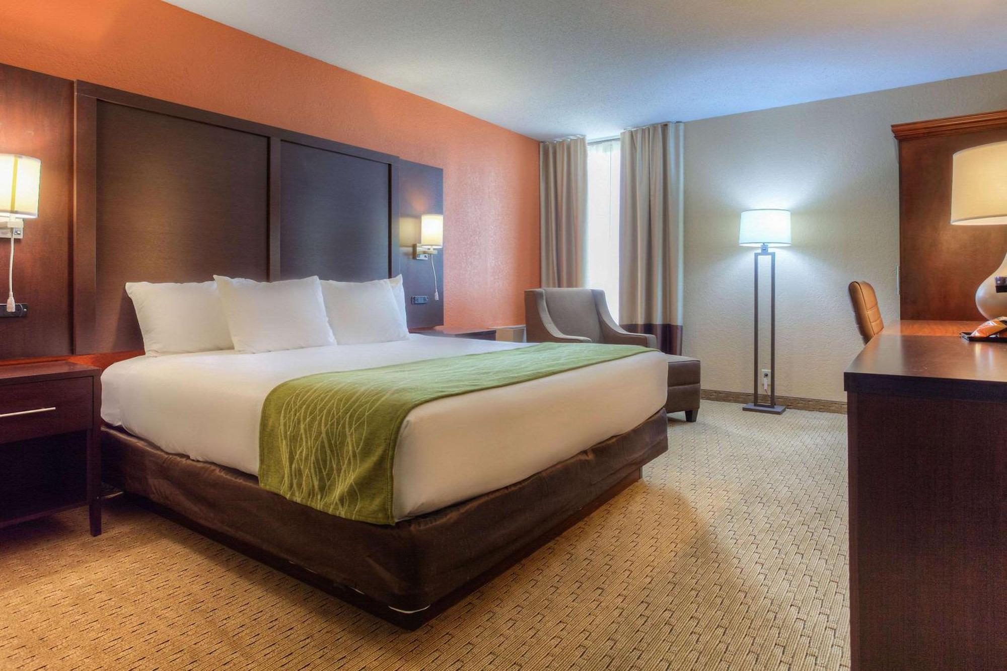 Comfort Inn & Suites Evansville Airport Bagian luar foto