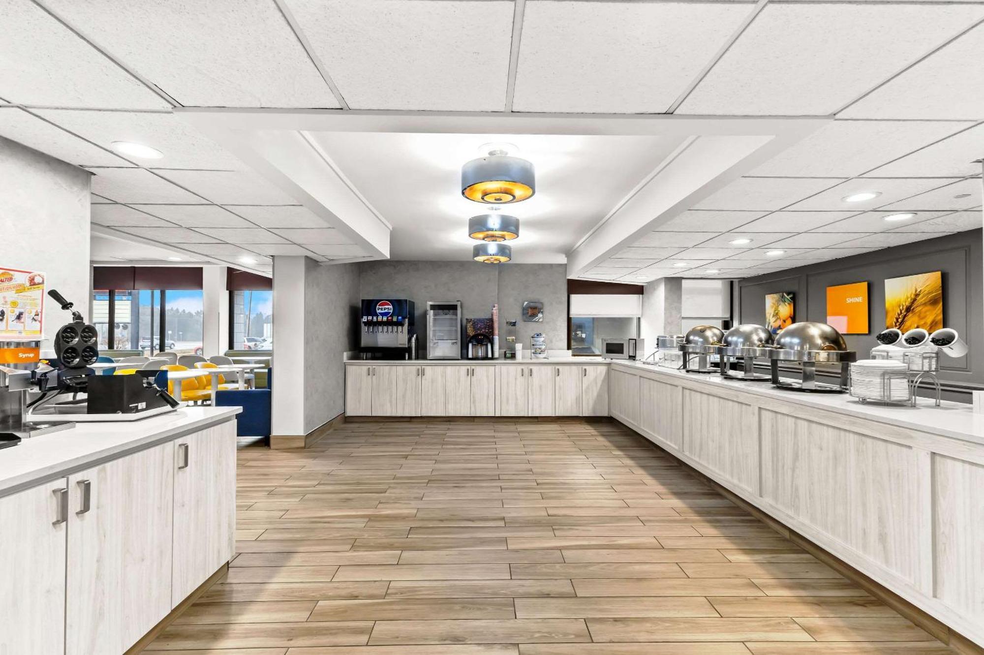 Comfort Inn & Suites Evansville Airport Bagian luar foto