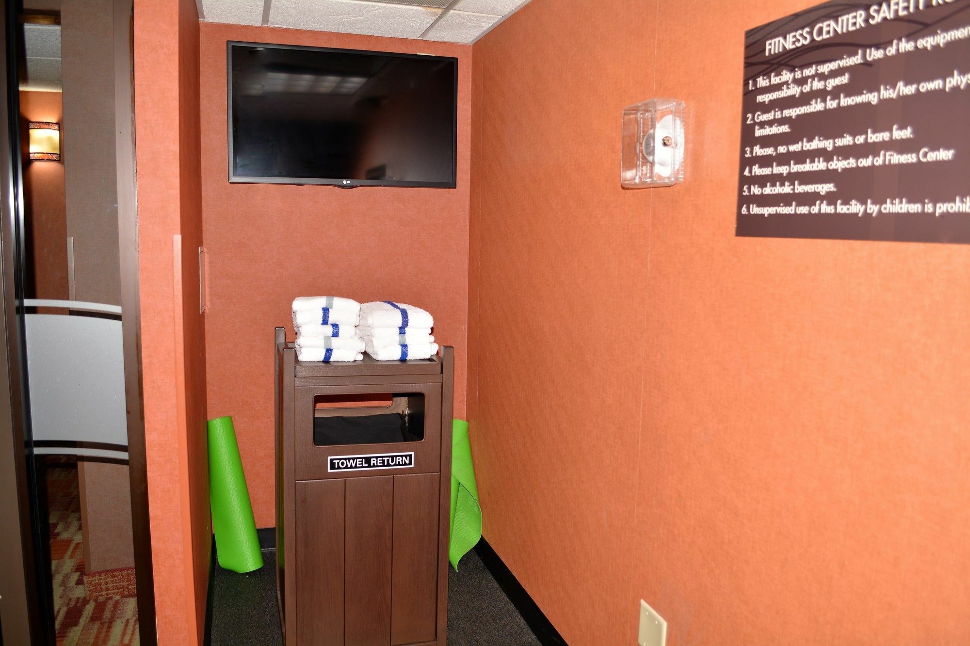 Comfort Inn & Suites Evansville Airport Bagian luar foto