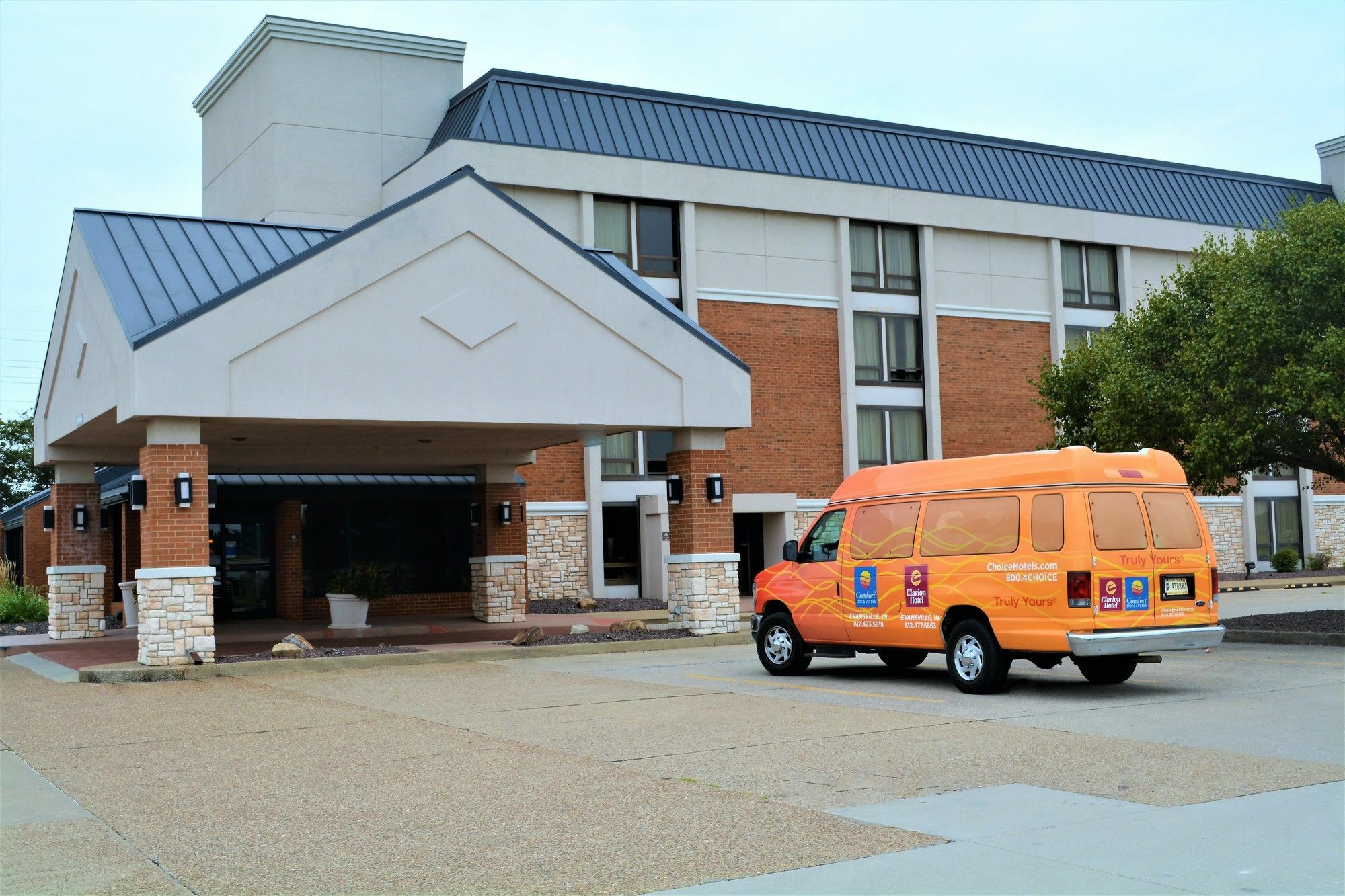 Comfort Inn & Suites Evansville Airport Bagian luar foto